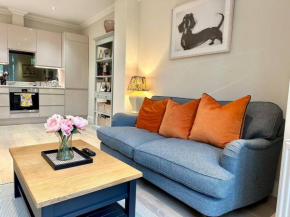 2 Bed Garden Apartment - Piccadilly Line